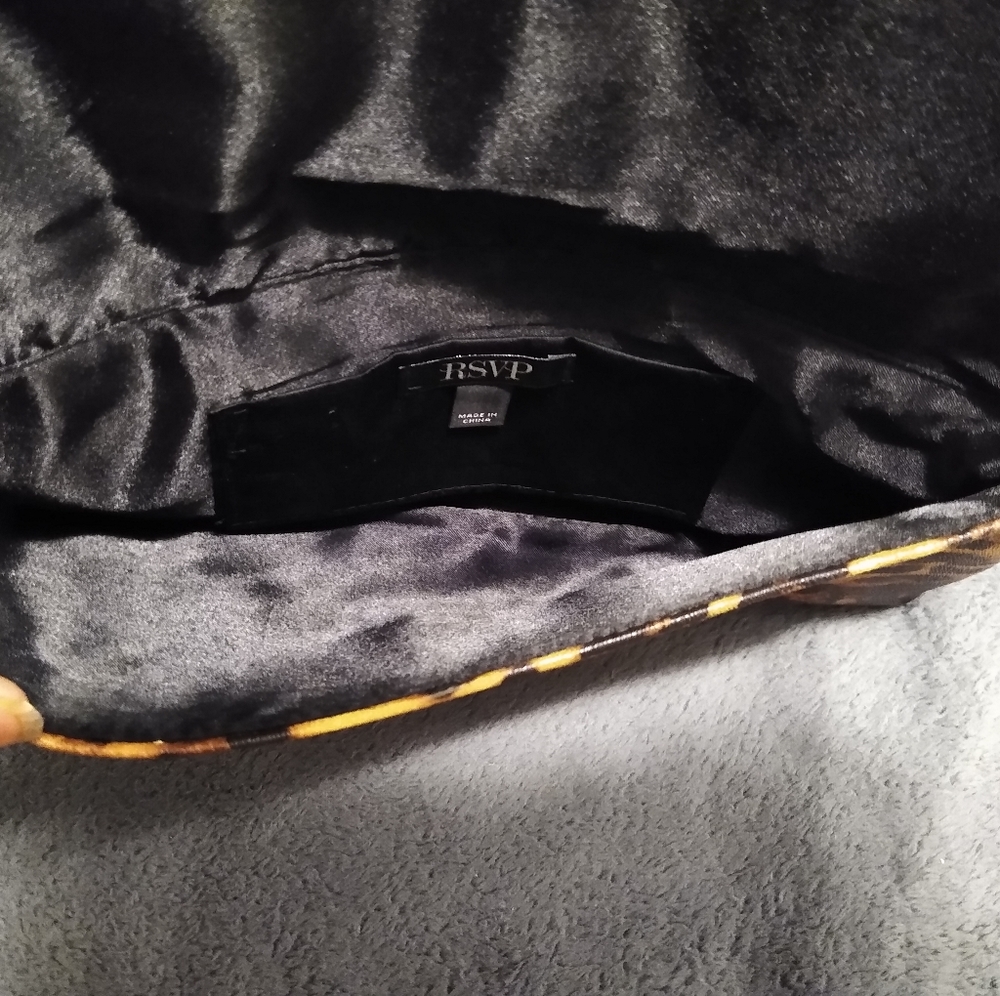 Purse - Picture 2 of 4